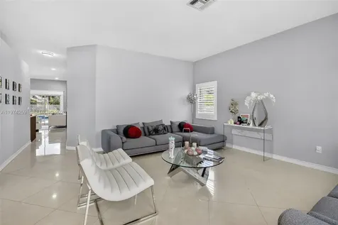 4301 Diamond Row Weston FL 33331