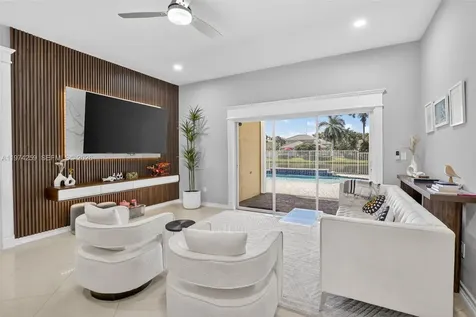 4301 Diamond Row Weston FL 33331
