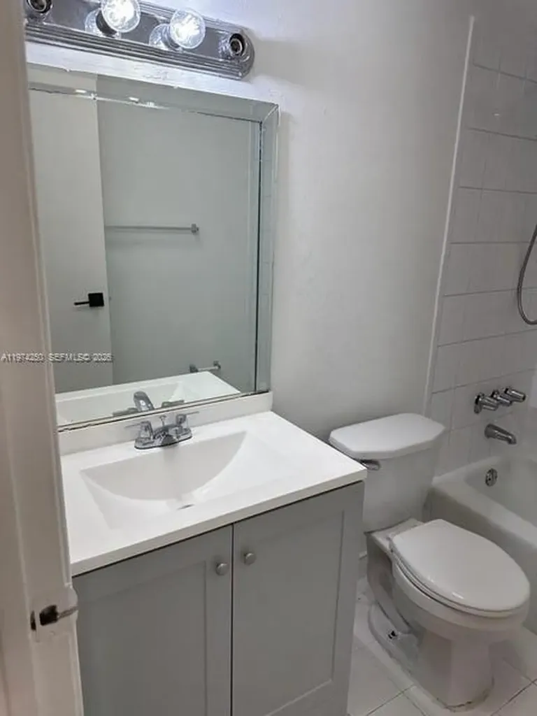 18051 NW 68th Avenue Hialeah FL 33015