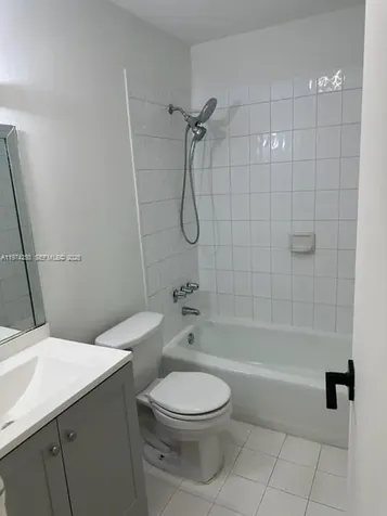 18051 NW 68th Avenue Hialeah FL 33015