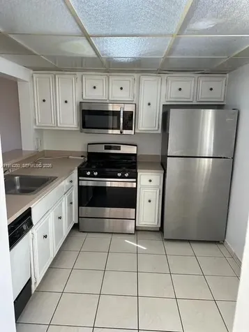 18051 NW 68th Avenue Hialeah FL 33015