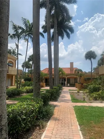 18101 NW 68th Avenue Hialeah FL 33015
