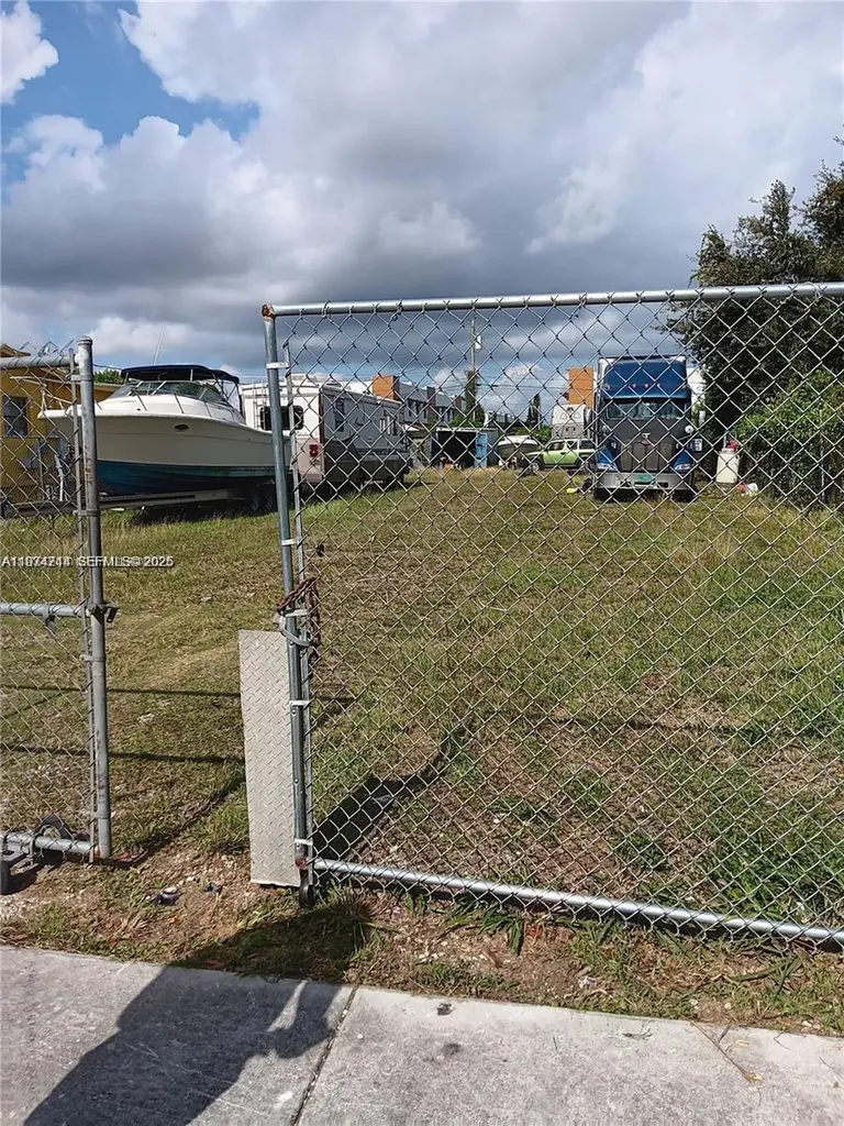 8TH Stree NW 8st NW Florida City FL 33034
