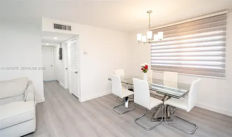 5300 Washington Street Hollywood FL 33021