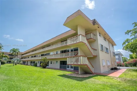 5300 Washington Street Hollywood FL 33021