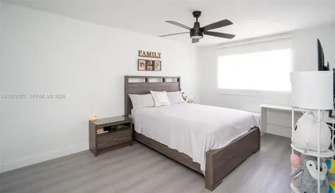 5300 Washington Street Hollywood FL 33021