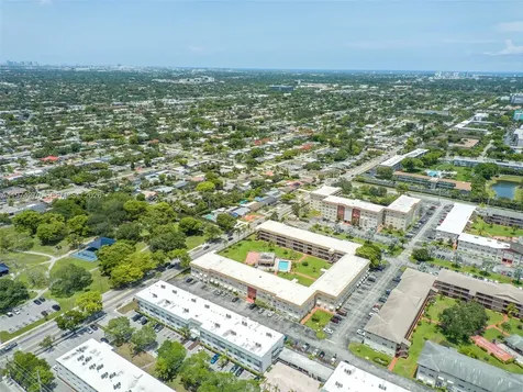 5300 Washington Street Hollywood FL 33021