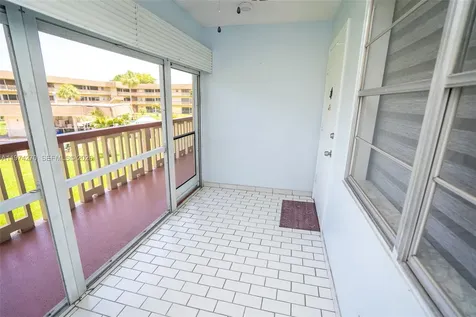 5300 Washington Street Hollywood FL 33021