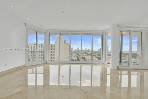 100 Lincoln Road Miami Beach FL 33139