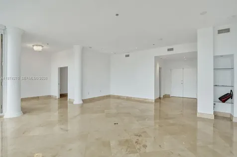 100 Lincoln Road Miami Beach FL 33139