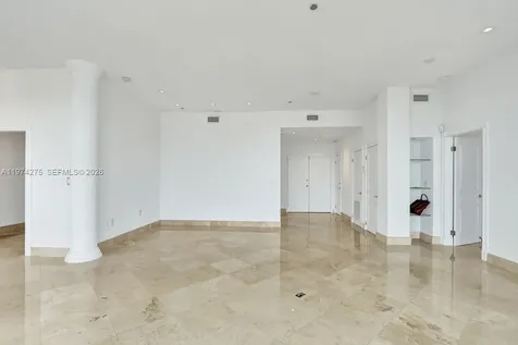 100 Lincoln Road Miami Beach FL 33139