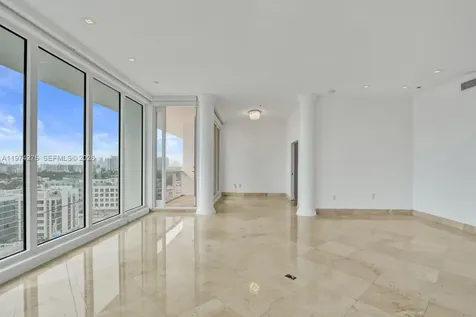 100 Lincoln Road Miami Beach FL 33139