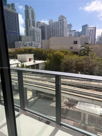 121 NE 5th Miami FL 33132