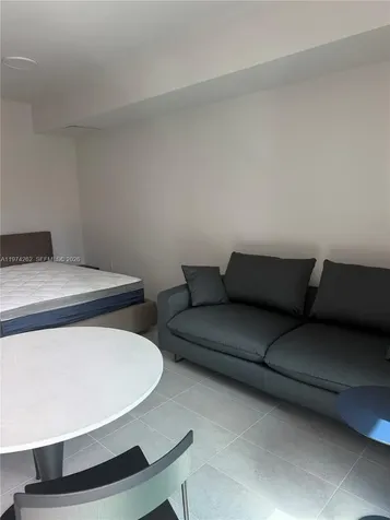 121 NE 5th Miami FL 33132