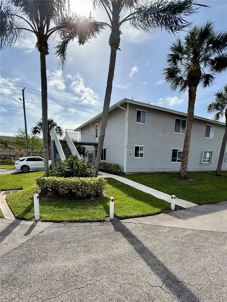 150 SE Village Drive Port St. Lucie FL 34952