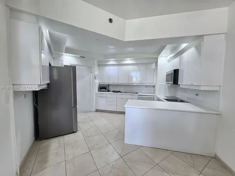 2000 Island Boulevard Aventura FL 33160