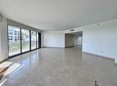 2000 Island Boulevard Aventura FL 33160
