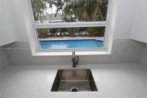 4940 SW 94th Way Cooper City FL 33328