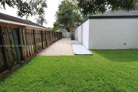 4940 SW 94th Way Cooper City FL 33328