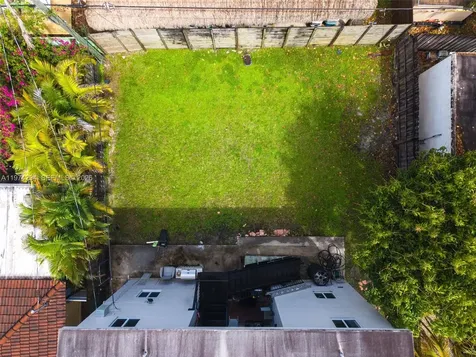 1853 SW 17th Street Miami FL 33145