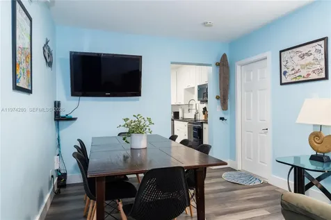 3134 Carter Street Miami FL 33133