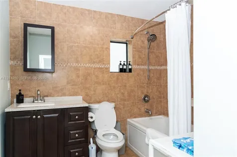 3134 Carter Street Miami FL 33133