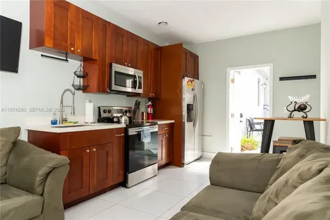 3134 Carter Street Miami FL 33133
