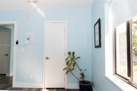 3134 Carter Street Miami FL 33133