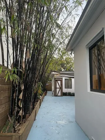 3134 Carter Street Miami FL 33133