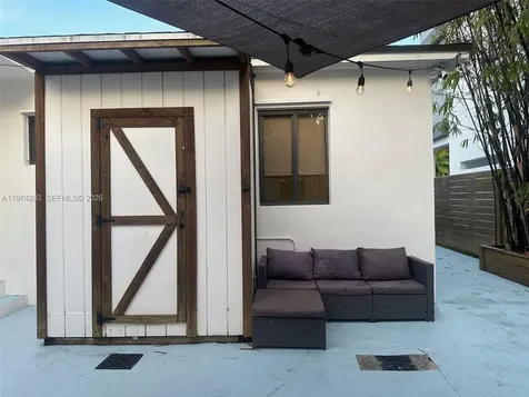 3134 Carter Street Miami FL 33133