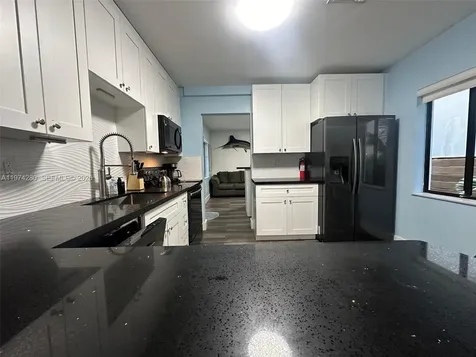 3134 Carter Street Miami FL 33133