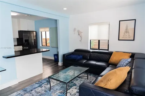 3134 Carter Street Miami FL 33133