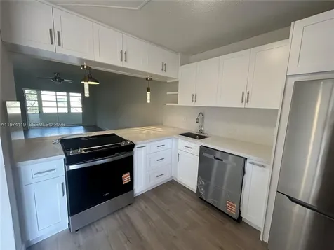 301 Cambridge Road Hollywood FL 33024