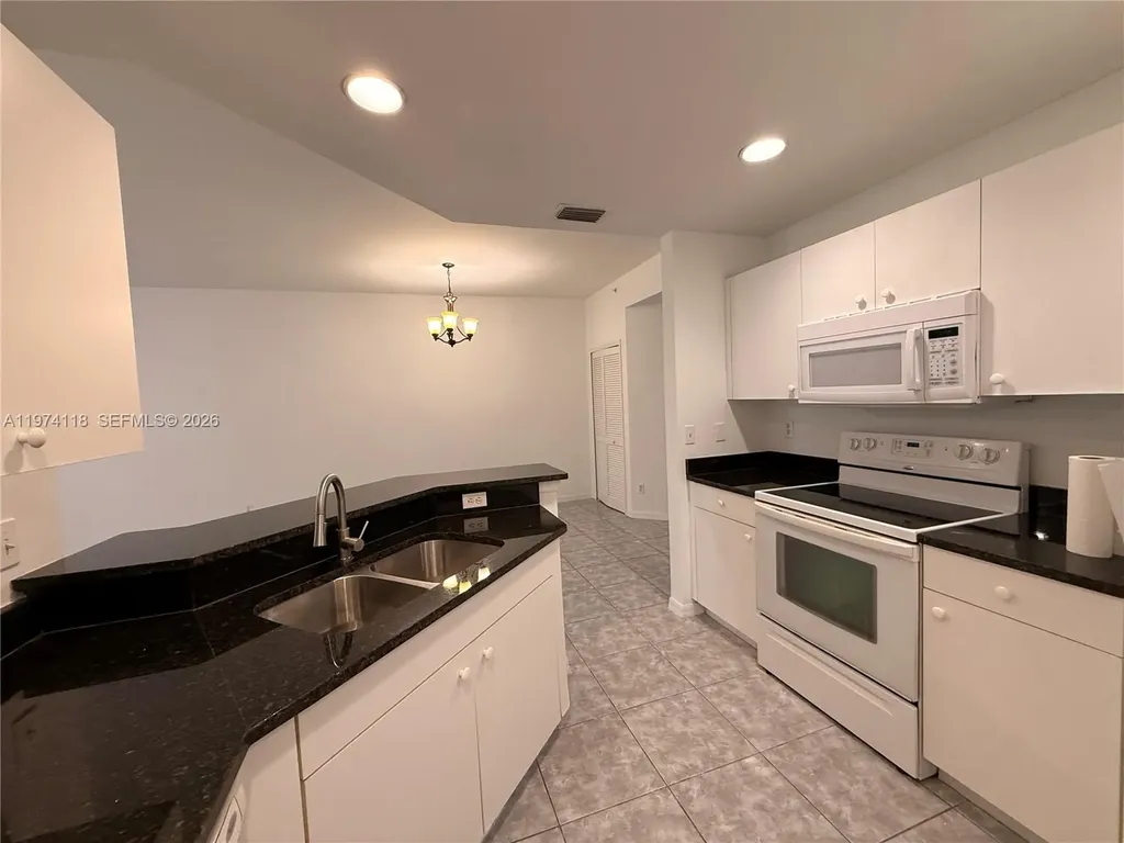 3602 Skyline Boulevard Cape Coral FL 33914