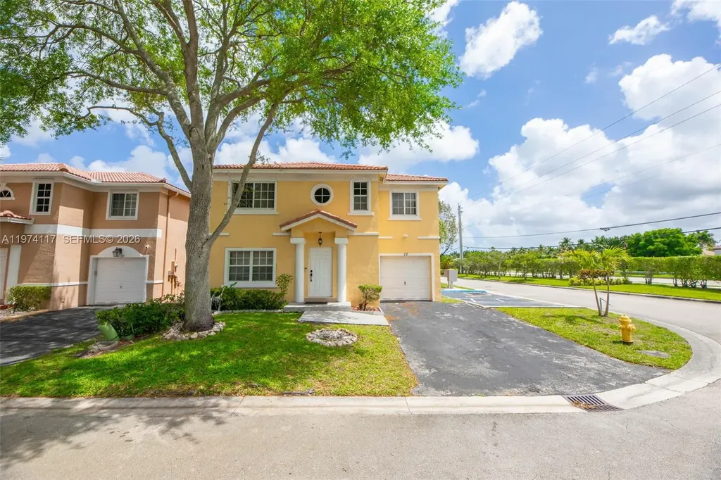 10 NW 110th Avenue Plantation FL 33324