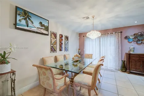 10 NW 110th Avenue Plantation FL 33324