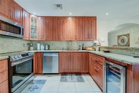 10 NW 110th Avenue Plantation FL 33324