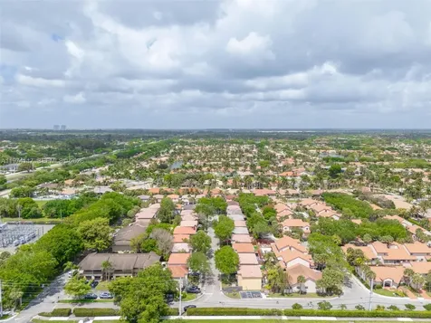 10 NW 110th Avenue Plantation FL 33324