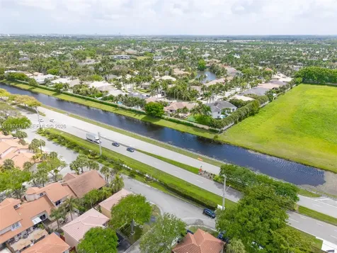 10 NW 110th Avenue Plantation FL 33324