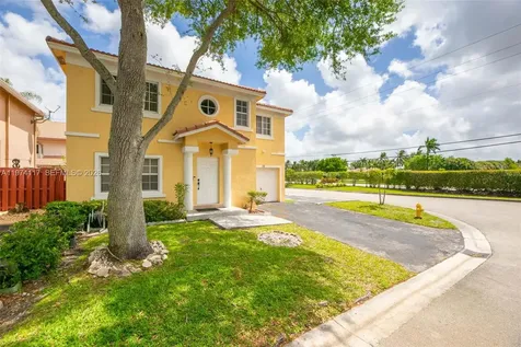 10 NW 110th Avenue Plantation FL 33324