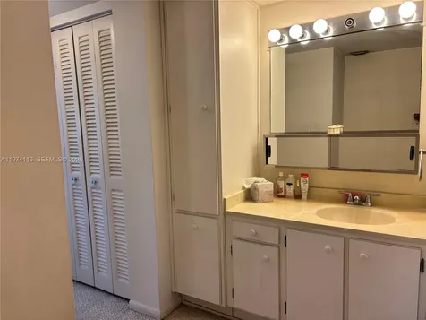 1100 Colony Point Circle Pembroke Pines FL 33026