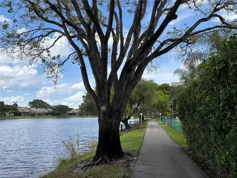 1100 Colony Point Circle Pembroke Pines FL 33026
