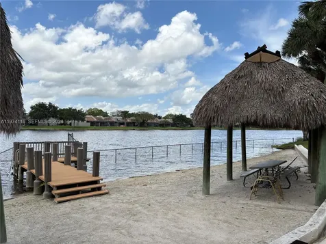 1100 Colony Point Circle Pembroke Pines FL 33026