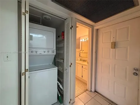 1100 Colony Point Circle Pembroke Pines FL 33026