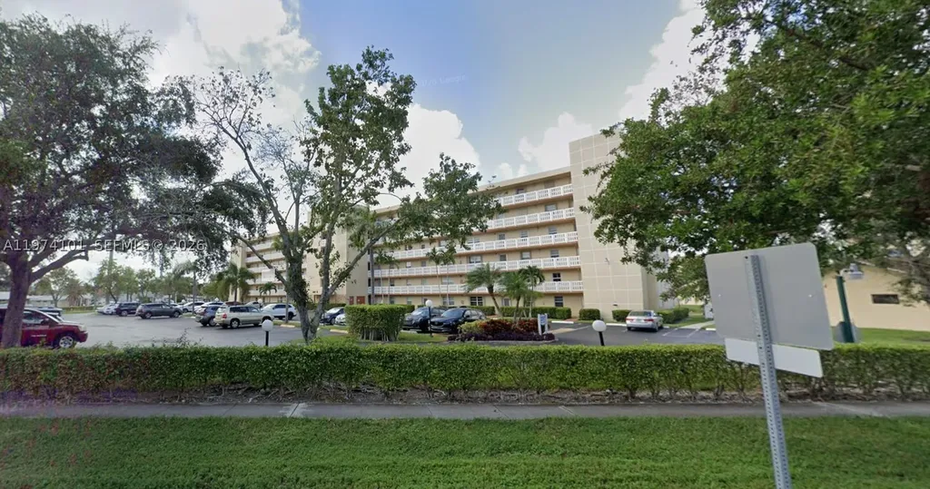 441 SE 3rd Street Dania Beach FL 33004