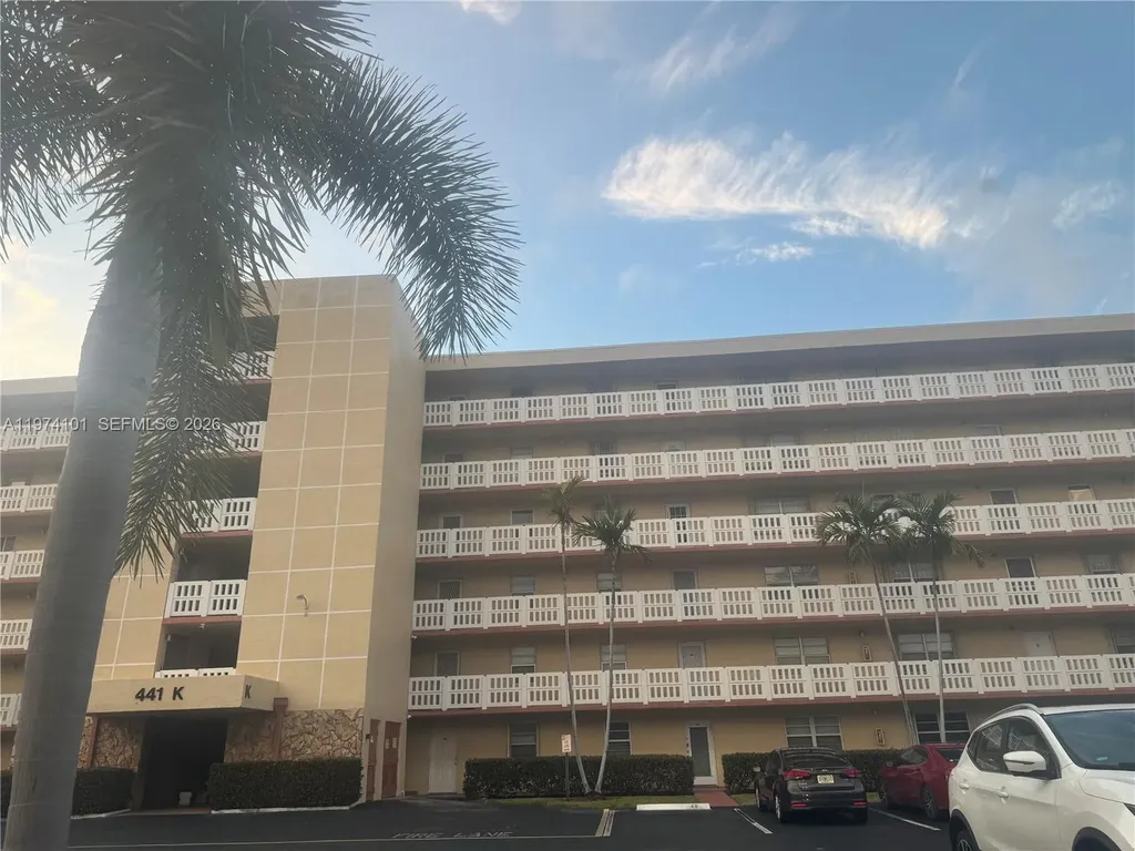 441 SE 3rd Street Dania Beach FL 33004