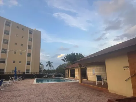 441 SE 3rd Street Dania Beach FL 33004