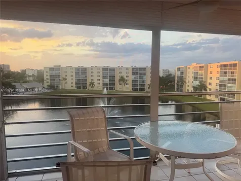 441 SE 3rd Street Dania Beach FL 33004