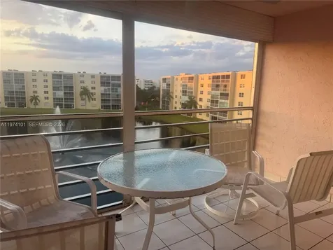 441 SE 3rd Street Dania Beach FL 33004