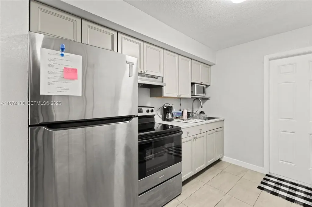 620 SW 10th Street Fort Lauderdale FL 33315